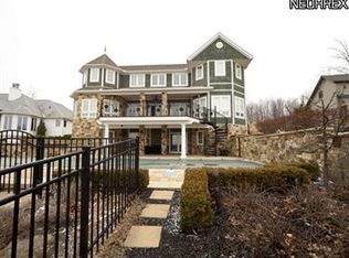 946 NE River Rd, Lake Milton, OH 44429