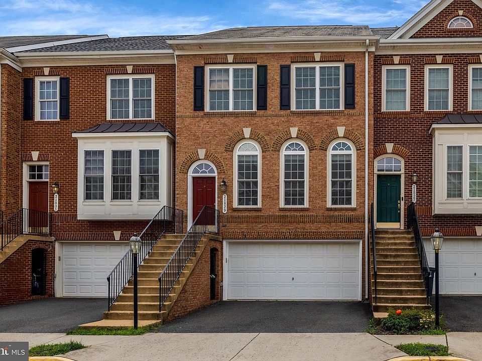 1st image of 21829 Ladyslipper Sq