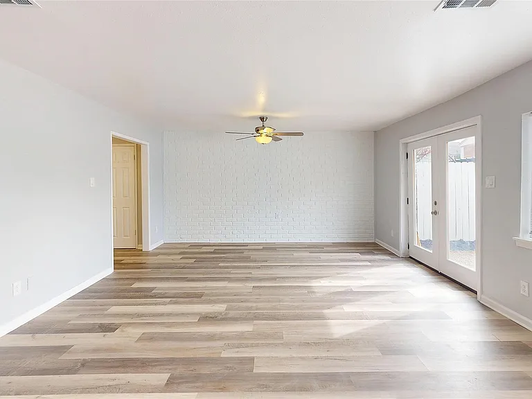 14147 Misty Meadow Ln — Photo 6