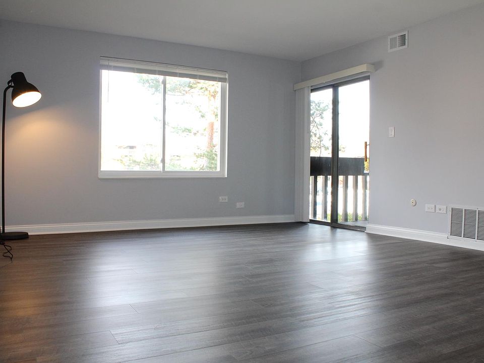 1st image of 6179 Knollwood Dr #205