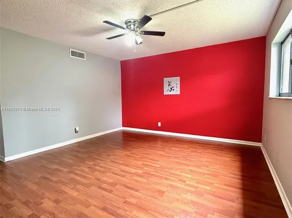 3234 N Pine Island Rd #501, Sunrise, FL 33351