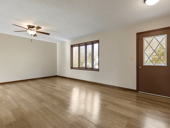 3rd image of 6N682 Roosevelt Ave
