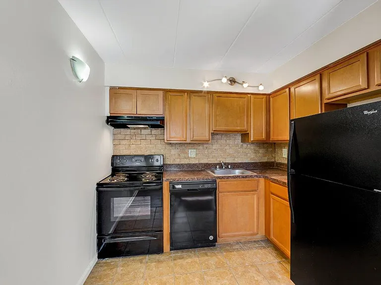 Blair Mill Village East Apartment Homes — Photo 5