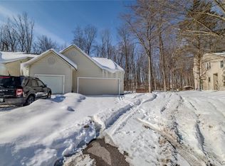 4225 Anguilla Dr, Liverpool, NY 13090