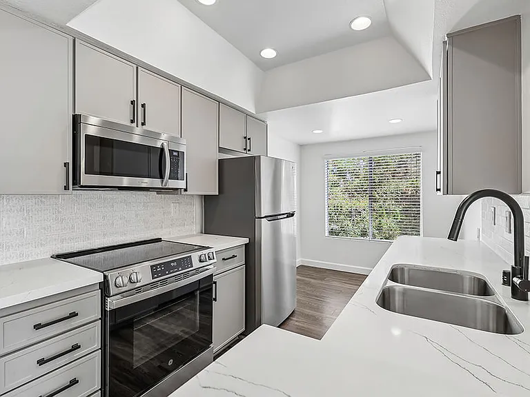 The Resort at Encinitas — Photo 10