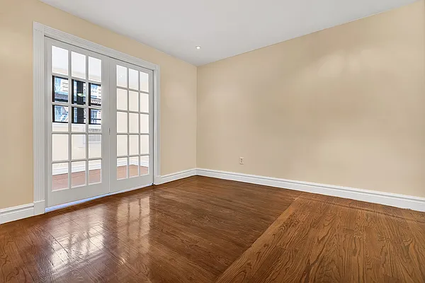 Rented by Cooper & Cooper Real Estate | media 11