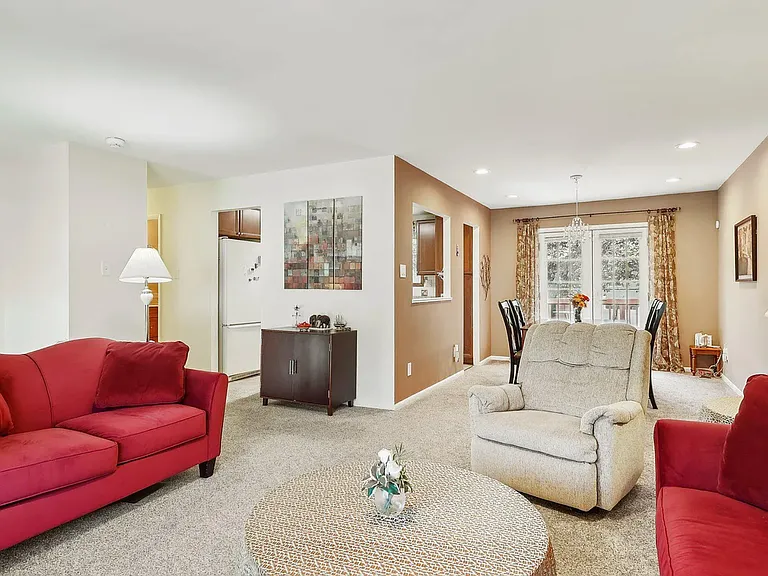 11 Knollwood Dr — Photo 8