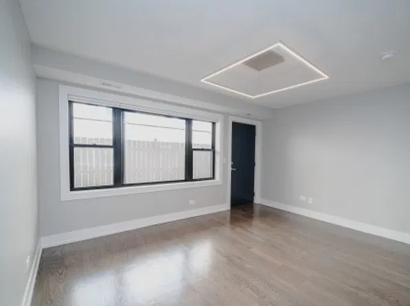 4423 N Ashland Ave #101, Chicago, IL 60640