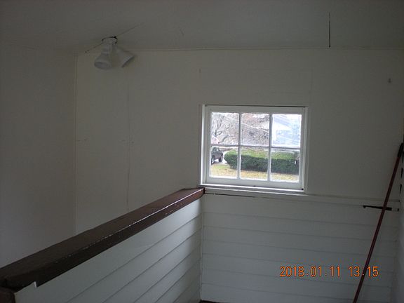 5th image of 230 S London Ave