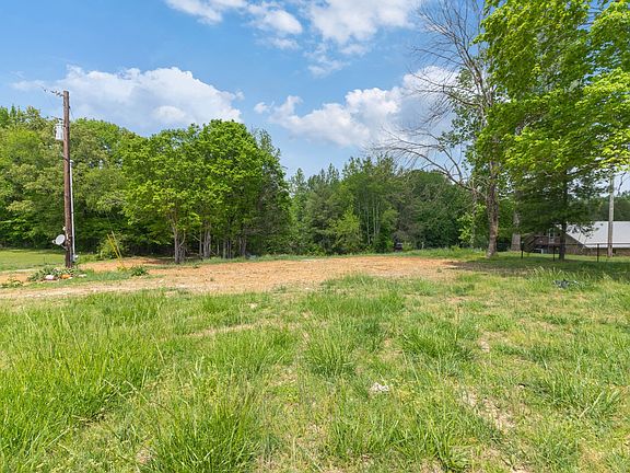 5th image of 671 Poplar Ridge Rd