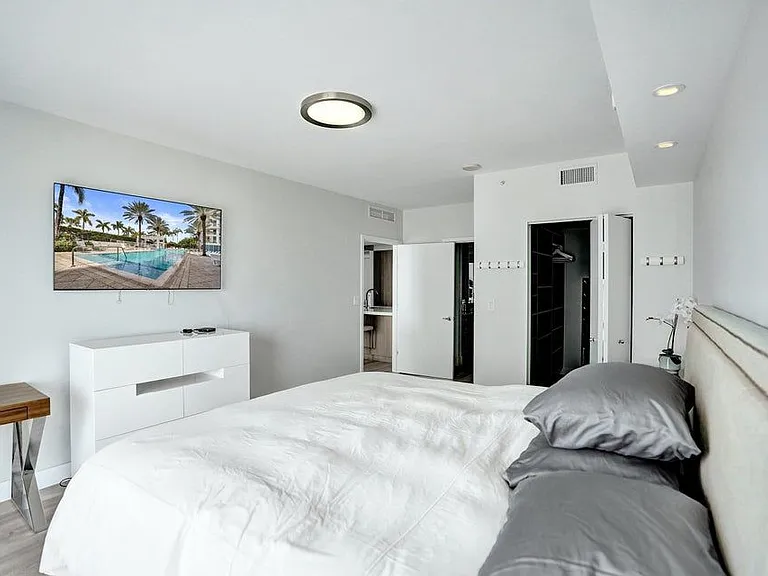 2821 Ocean Blvd #1106S — Photo 8