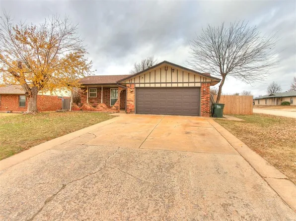 911 Richmond St, Yukon, OK 73099