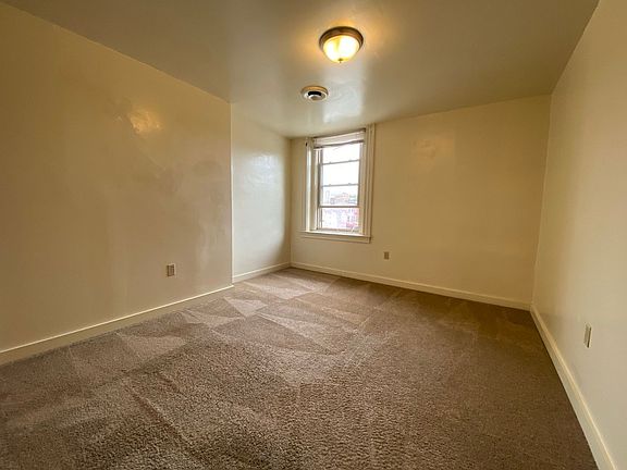 5th image of 3528 Boulevard Of The Allies #3