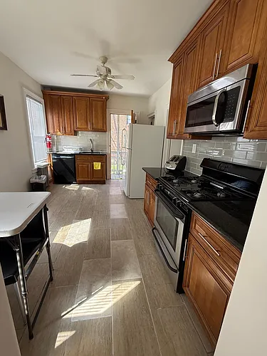 53 Carman St Photo 1