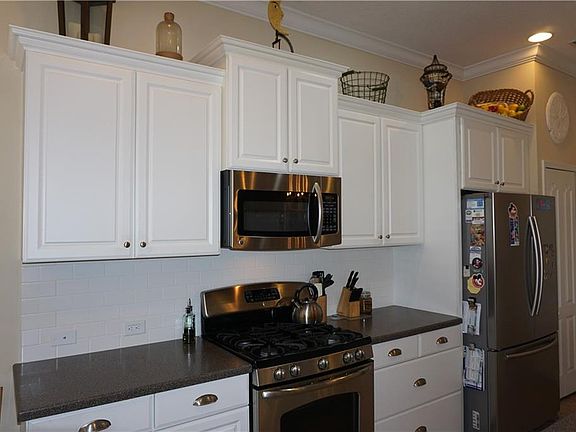 5th image of 4730 Claremont Park Dr