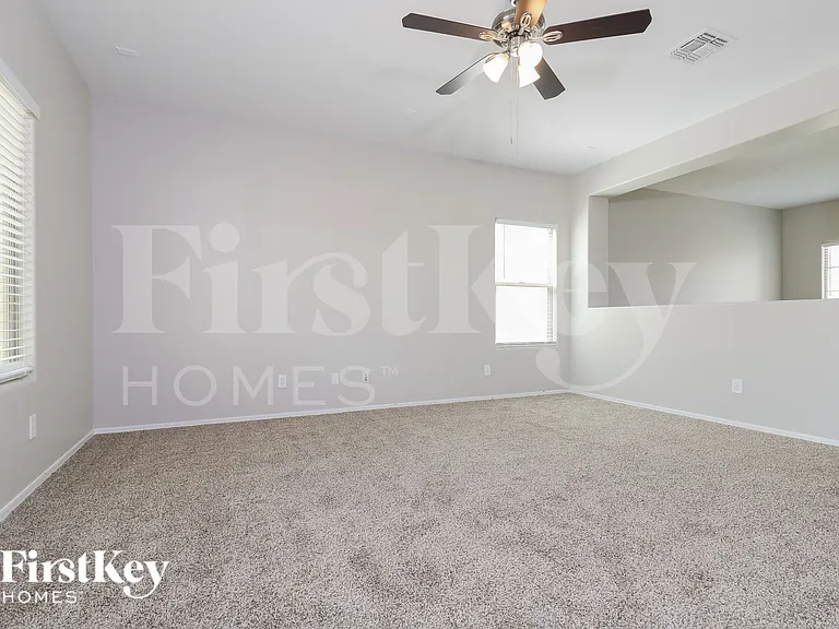 19395 W Madison St — Photo 8