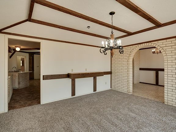 5th image of 101 Meadow Ln