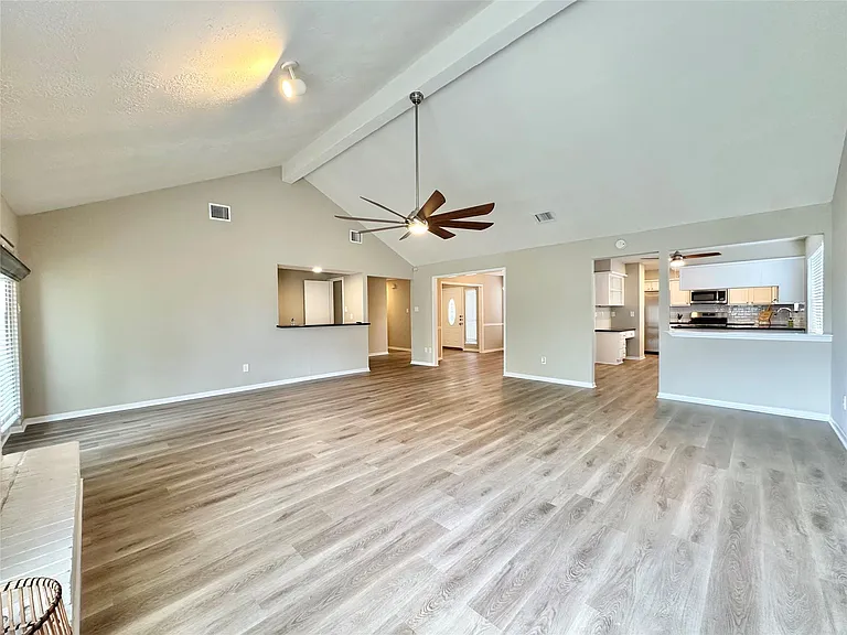 1514 Park Meadow Dr — Photo 3