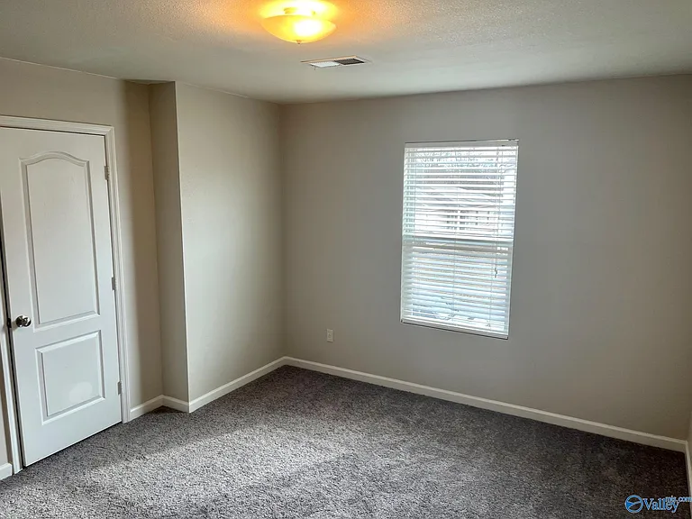 193 Cloverbrook Dr — Photo 13