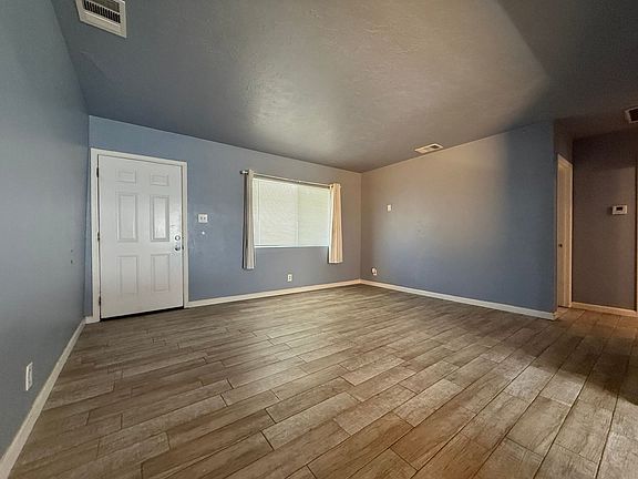 3rd image of 718 Pierce St