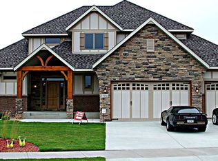 7996 Shadyview Ln N, Maple Grove, MN 55311