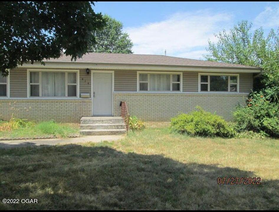 2nd image of 914 Flower Box Ln