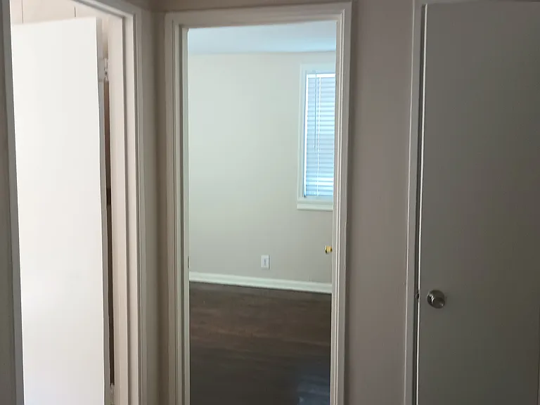 1022 Suber St — Photo 3