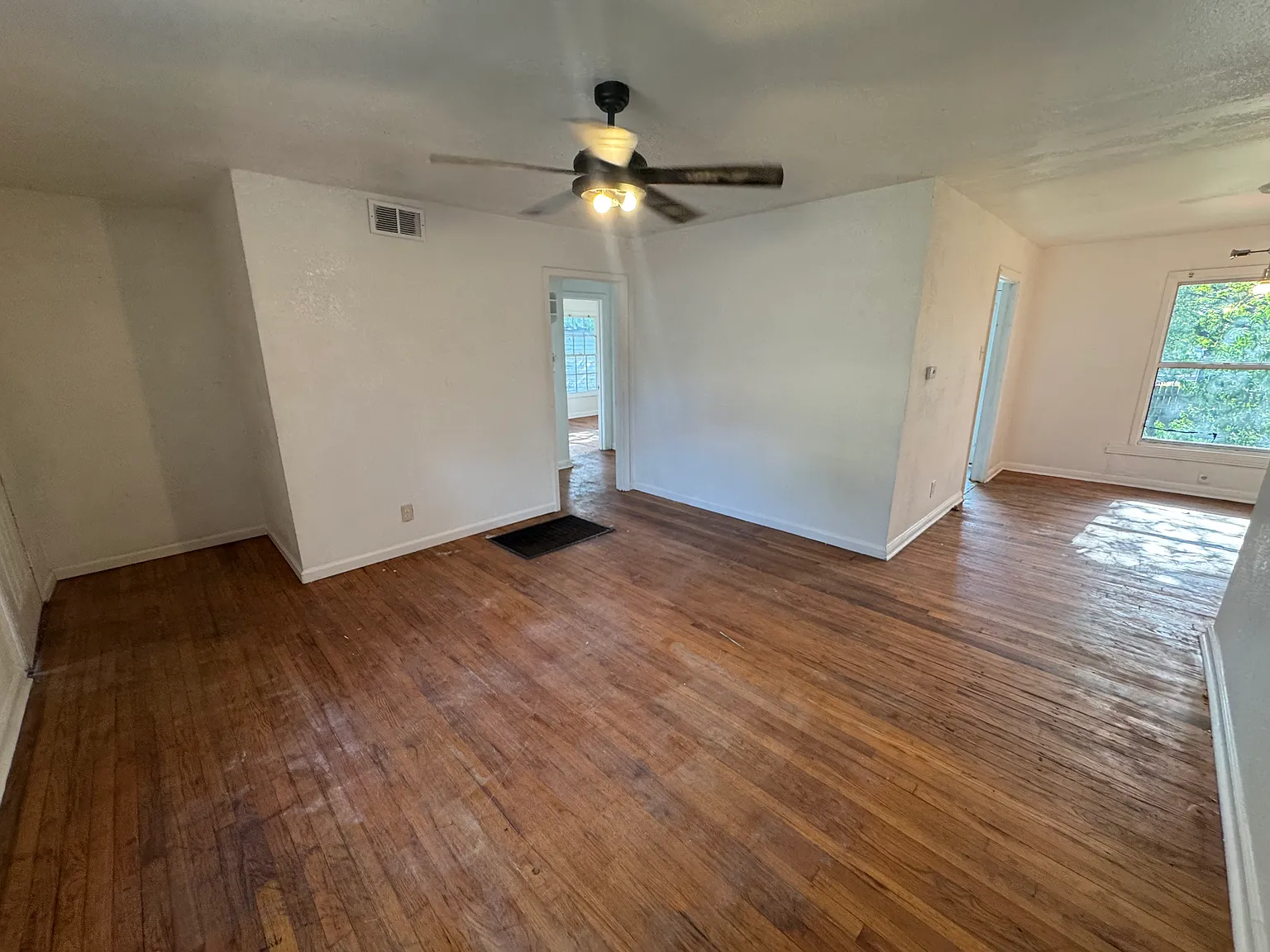 2 bed, 814 sqft, $795 — Photo 1