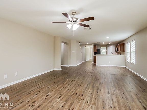 5th image of 2706 Sandberry Dr