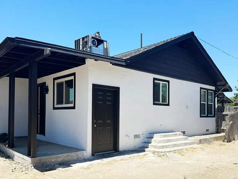 2410 River Rd — Photo 1