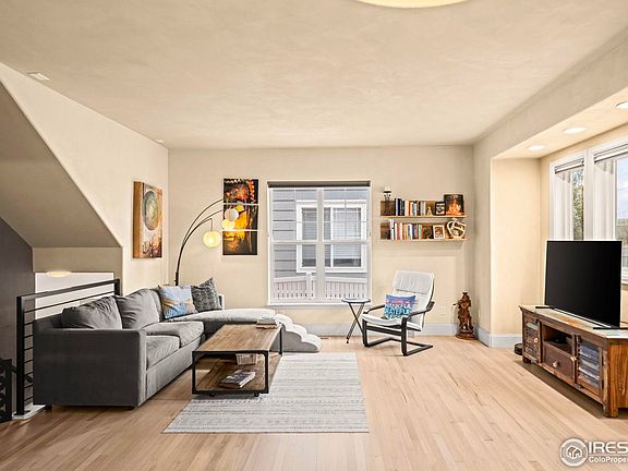 4th image of 3921 Florentine Dr