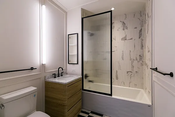 Rented by Nooklyn NYC LLC | media 18