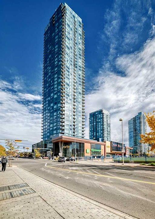 1st image of 530 W 3rd St SE #3102
