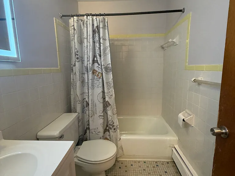 1062A Boulevard #A — Photo 6
