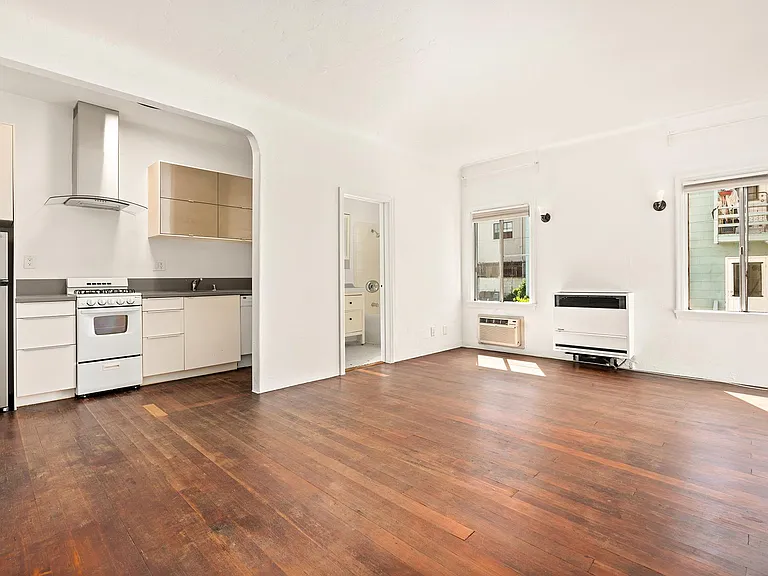 232 N Avenue 53 #8 — Photo 5