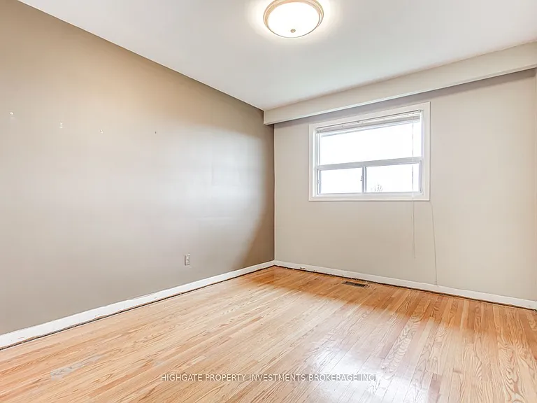 33 Paulvale Cres #UPPER — Photo 19