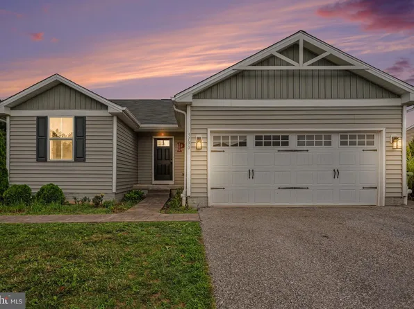 3190 Fox Ridge East Dr E, Dover, PA 17315