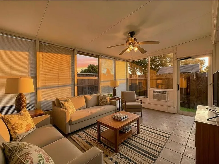 4823 Grand Chateau Ln — Photo 12