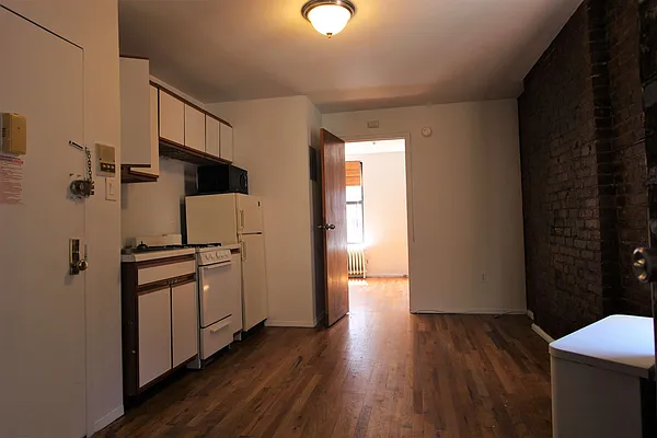 Rented by Alpha Properties NYC I LLC | media 9