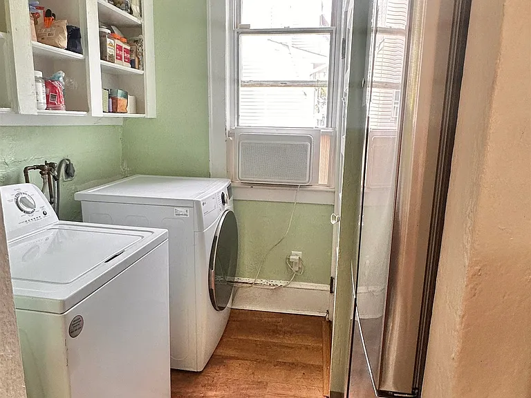 100 Hauxhurst Ave #1 — Photo 12