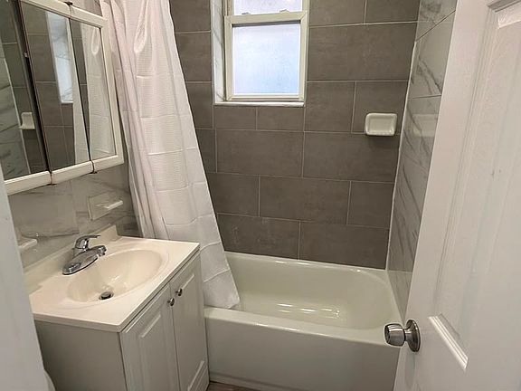 3rd image of 2868 E 195th St #W