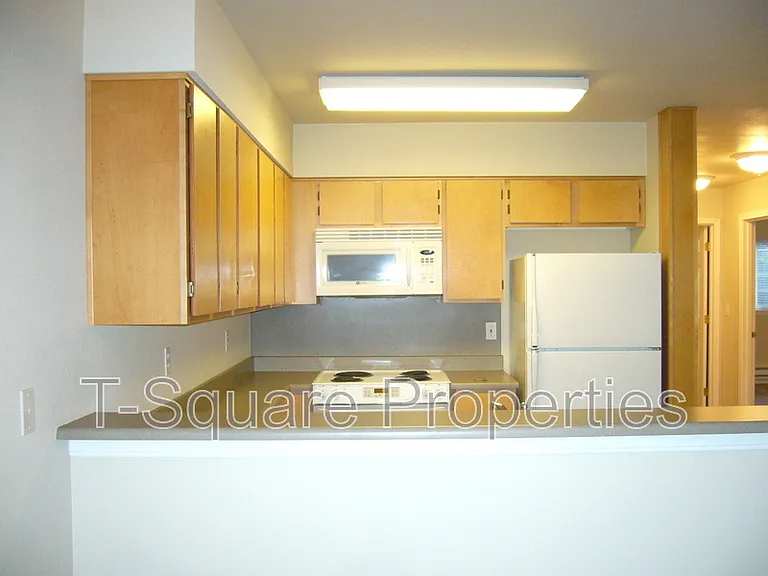 9525 NE 180th St #306 — Photo 5