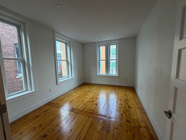 4 Elliot St #9 — Photo 5