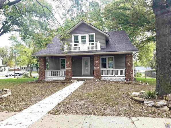724 Iowa St, Alma, KS 66401