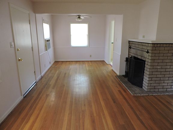 4th image of 1131 Darnel Way