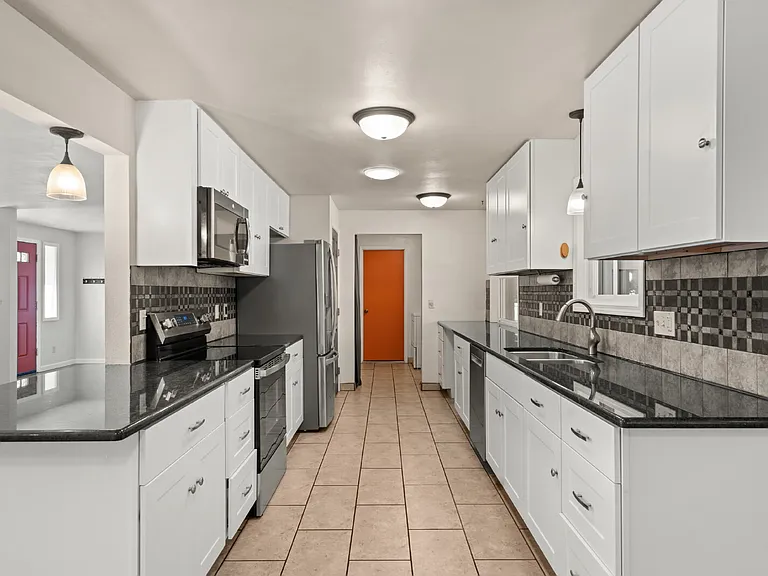 805 Walker Ave — Photo 10