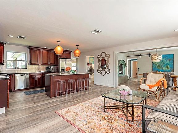 2nd image of 1188 Rainbow Dr