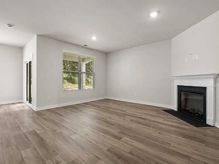 1145 Ross Farms Blvd — Photo 13