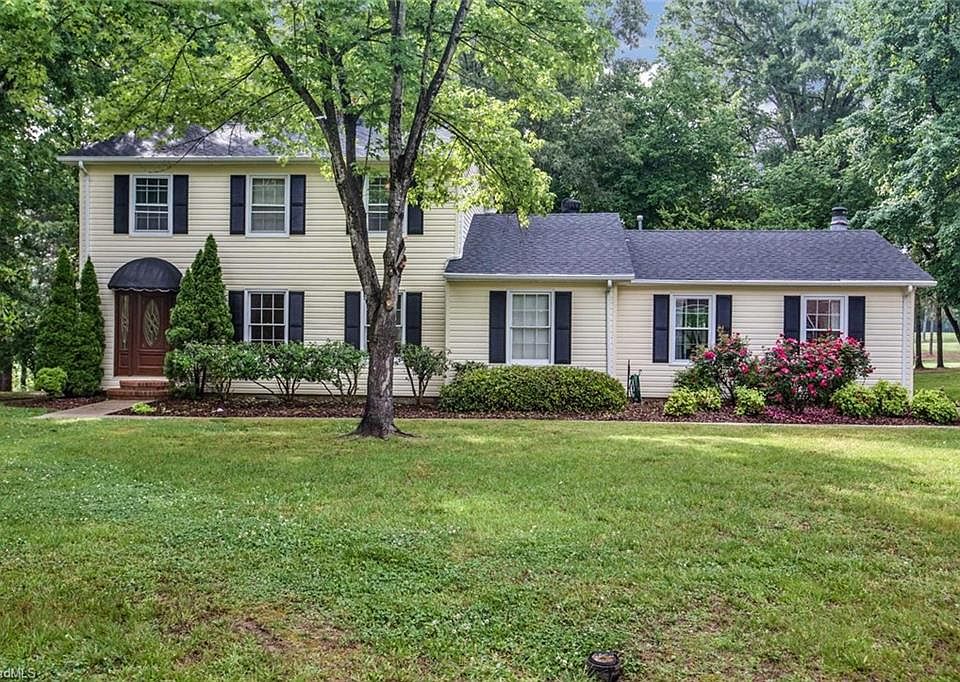 1st image of 17 Hastings Cir