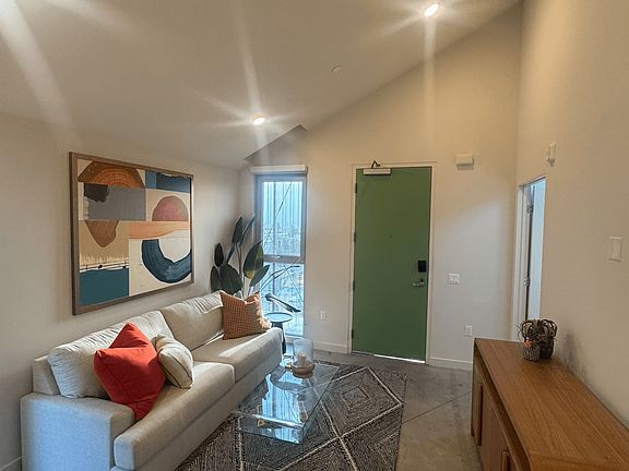 4th image of 3630 Overland Ave #301